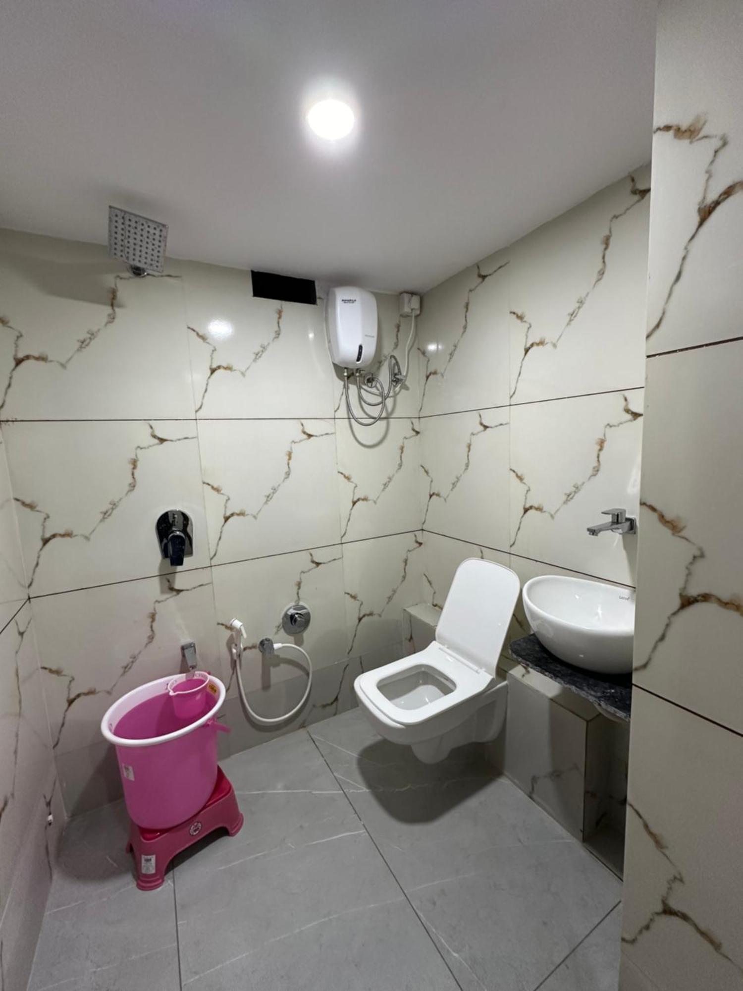 Hotel Golden View Vadodara Ngoại thất bức ảnh