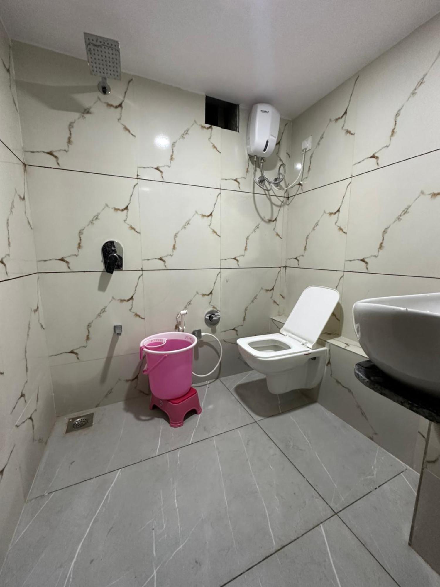 Hotel Golden View Vadodara Ngoại thất bức ảnh