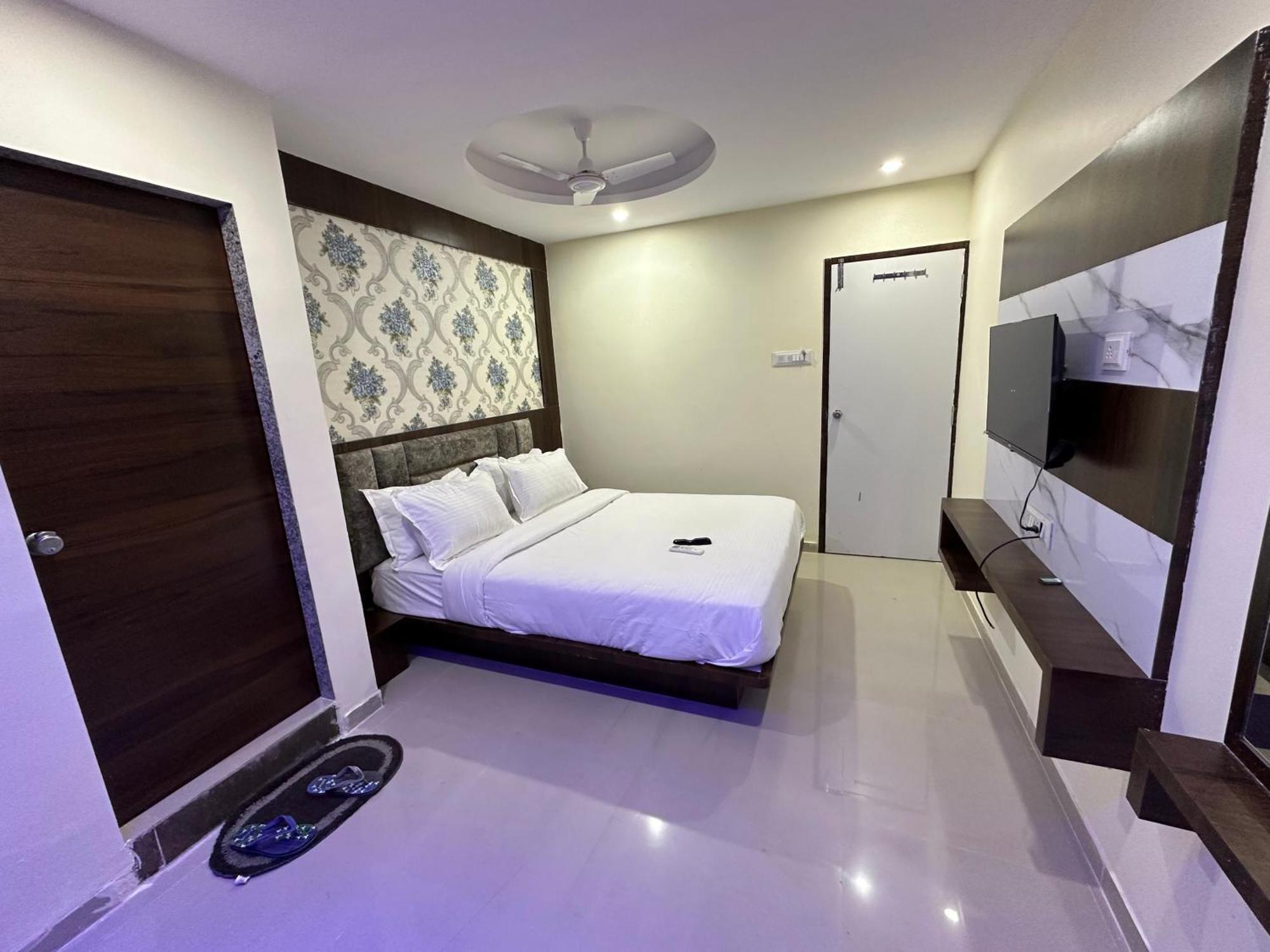Hotel Golden View Vadodara Ngoại thất bức ảnh